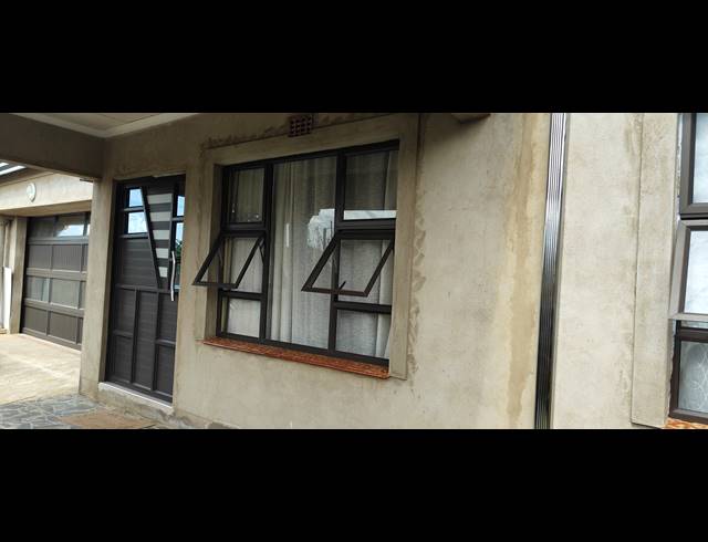 4 BEDROOM FREEHOLD FOR SALE IN BHEKUZULU